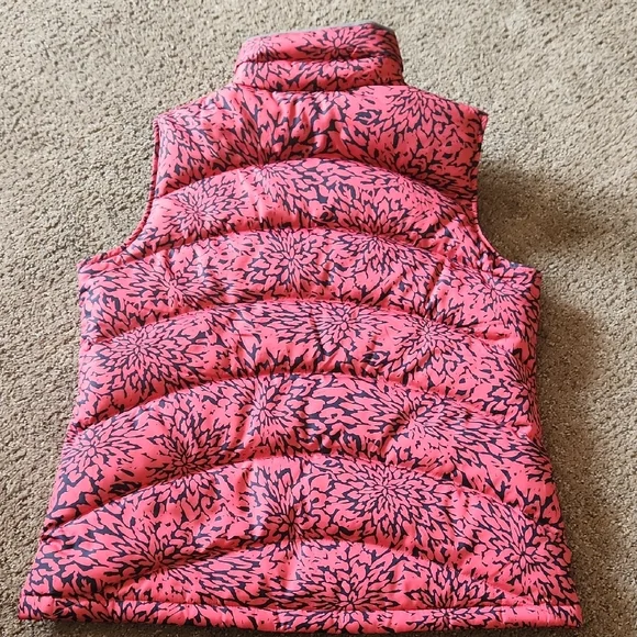 Lands' End Puffer Vest - Picture 6 of 7